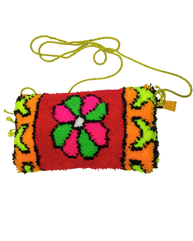 Hand-Knotted Bag, Rug Purse, Carpet Bag, Tufted Bag, Neon Clutch, Neon Bag, Y2K Bag, 90s Style, Festival Bag, Dopamine Dressing, Maximalist, Statement Purse, Colorful Bag, Crossbody Clutch, Small Purse, Party Bag, Orange and Green, Lime Green, Gold Strap, Handmade Clutch, One of a Kind, Artisan Made, Unique Gift, Woven Clutch, Pile Weave.
