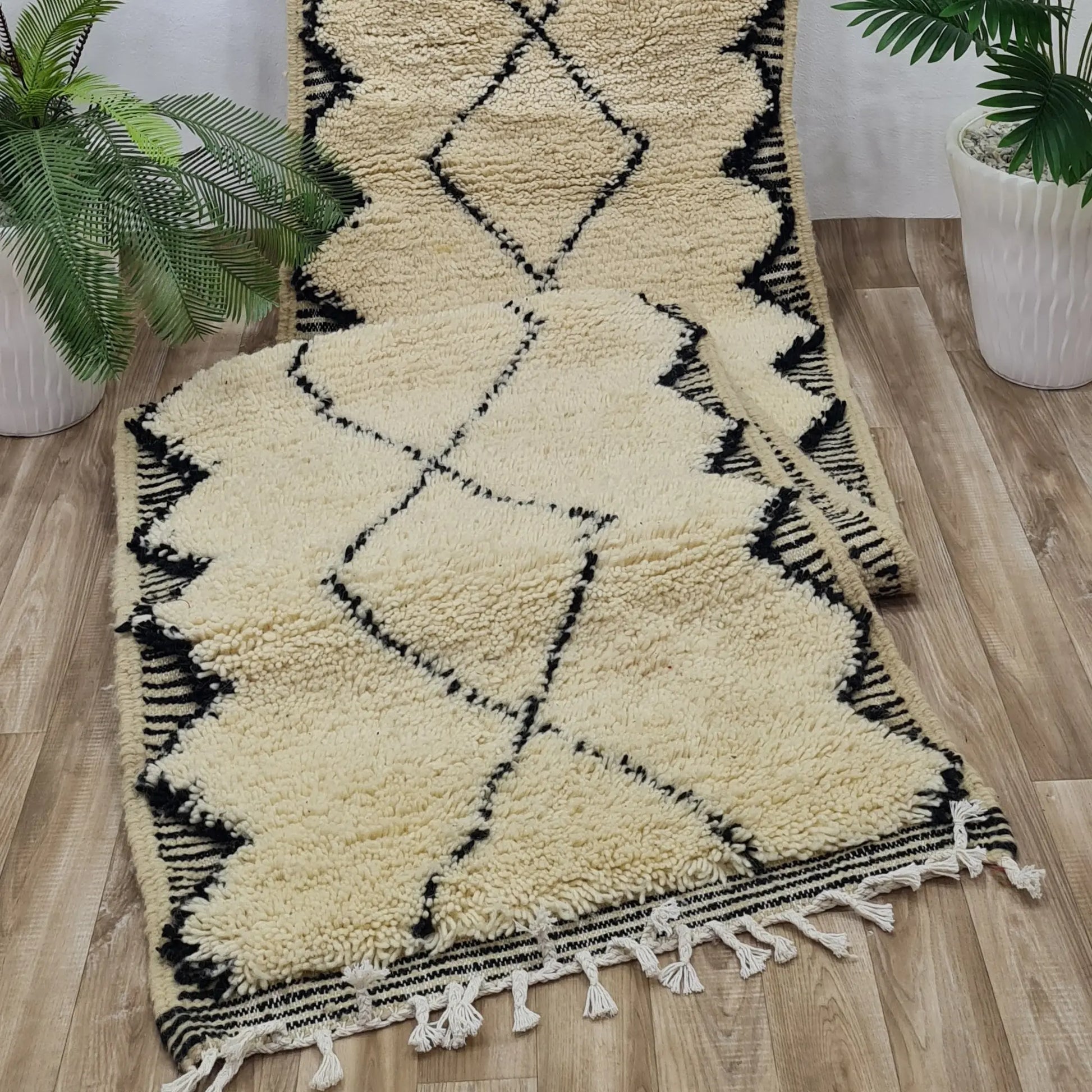 Handwoven Moroccan Runner Rug – Cream & Black Geometric Design - Berber Handcrafts