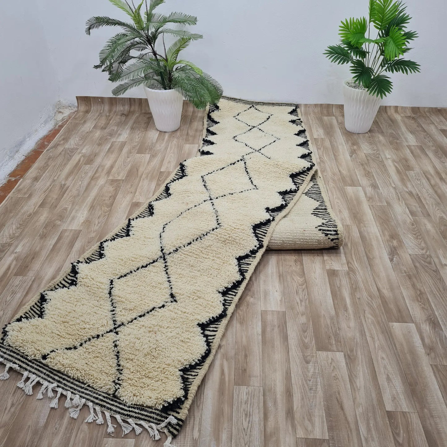 Handwoven Moroccan Runner Rug – Cream & Black Geometric Design - Berber Handcrafts