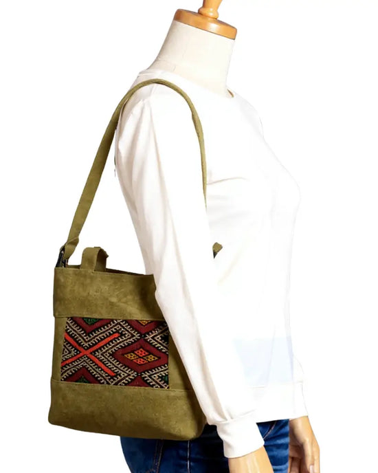 Suede Tote Bag, Kilim Tote, Artisan Shoulder Bag, Genuine Suede, Beige Suede Purse, Convertible Crossbody, Zipper Tote, Southwestern Style, Berber Design, Handmade Tote, Sustainable Fashion